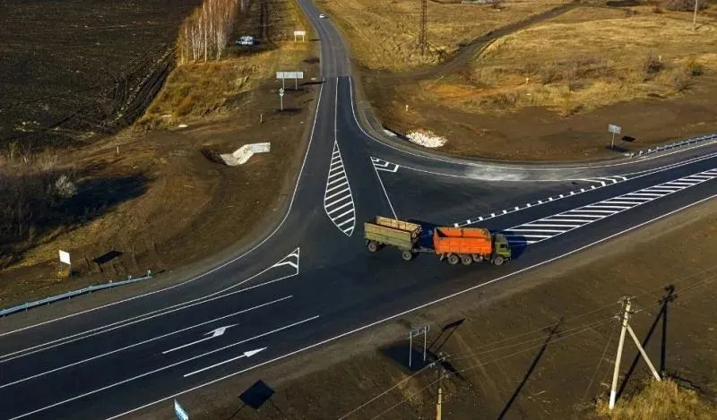Дмитрий Азаров рассказал о планах по ремонту дорог на 2023 год