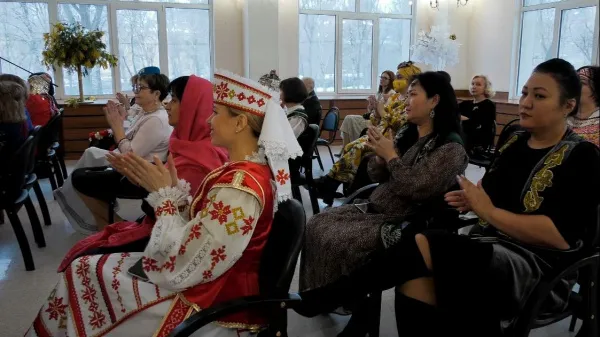 В самарском Доме дружбы народов поздравили женщин с наступающим 8 Марта