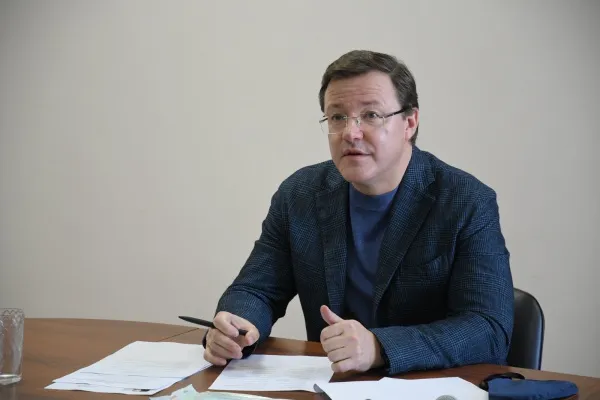 Делается все, чтобы спасти и защитить хозяйство: Дмитрий Азаров встретился с работниками предприятия, где выявлен очаг АЧС 