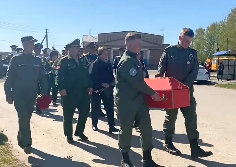 Он погиб под Ленинградом: в Елховском районе с почетом захоронили останки красноармейца Егора Бусыгина 