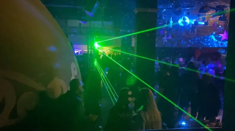 В Самаре бойцы "Грома" нагрянули с облавой в шоу-ресторан