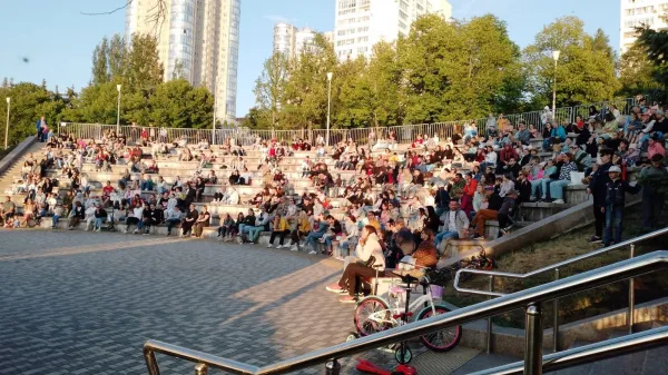 Публикуем расписание бесплатного кинотеатра на набережной с 5 июля