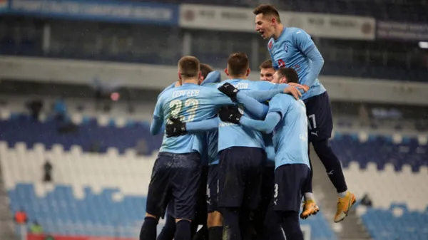 "Крылья Советов" вырвали победу у "Чайки"