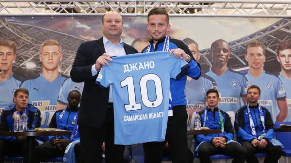 Футболист "Крыльев Советов" на поле спас жизнь игроку сборной Швейцарии