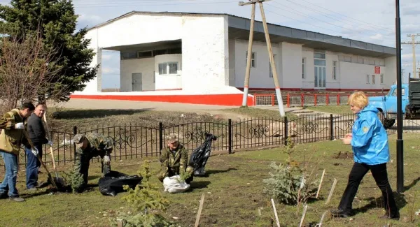 Привокзальная площадь стала любимым местом отдыха шенталинцев 