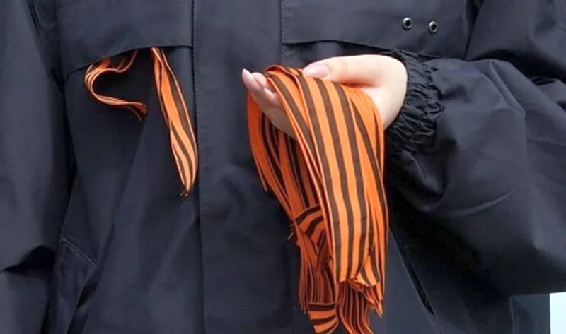 В Сызрани добровольцы раздают георгиевские ленточки 