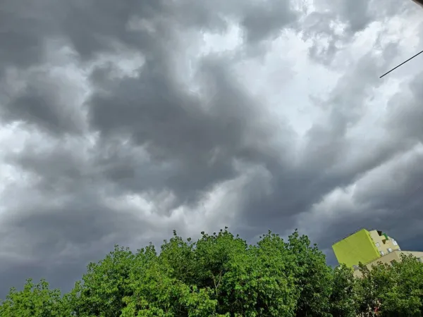 Гроза и ветер: какая погода будет в Самарской области 22 июня