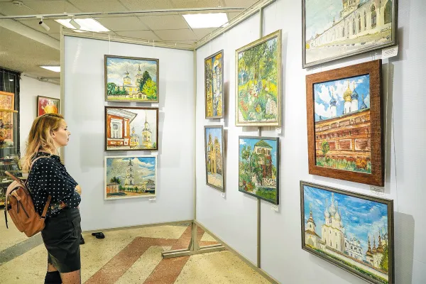 Любовь объединяет: открыта персональная выставка Дины  Ковалевой