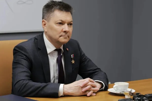 Губернатор Вячеслав Федорищев поздравил Олега Кононенко с награждением орденом "За заслуги перед Отечеством" І степени