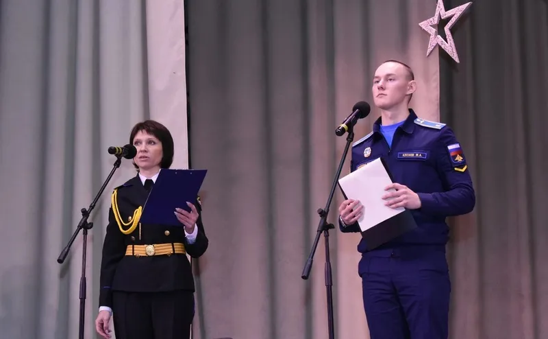 В Октябрьске "Кадеты Авиации" провели патриотическую акцию 