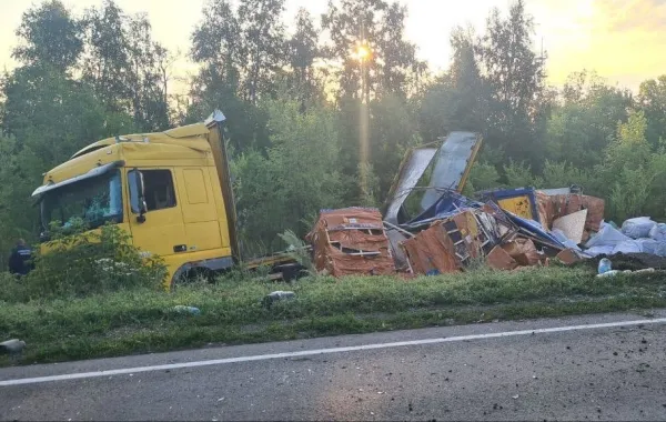 Есть пострадавший: в Самарской области 22 июля фура оказалась в кювете