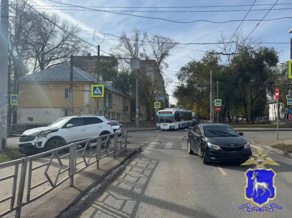 В Самаре 15 октября при столкновении легковушек пострадал мужчина