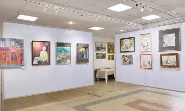 В Самаре открылась выставка Наталии Какошкиной "Жизнь прекрасна"