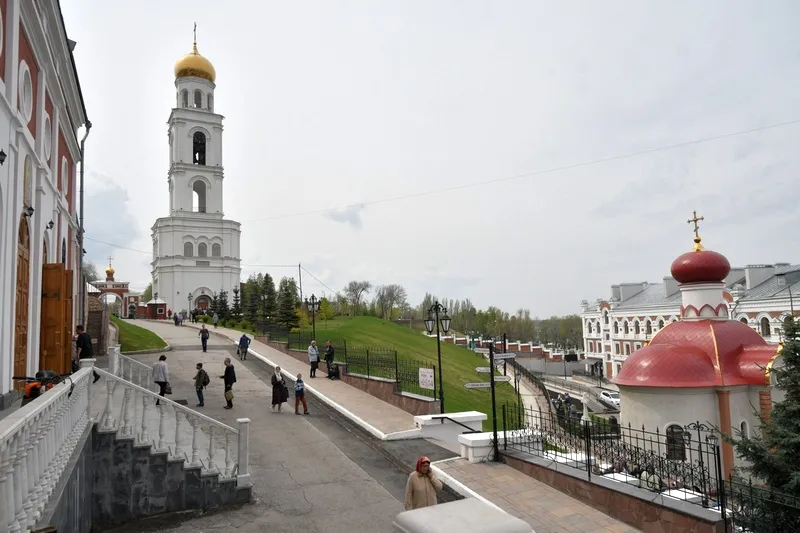 Уходящая традиция: православным верующим на Пасху не советуют посещать кладбища 