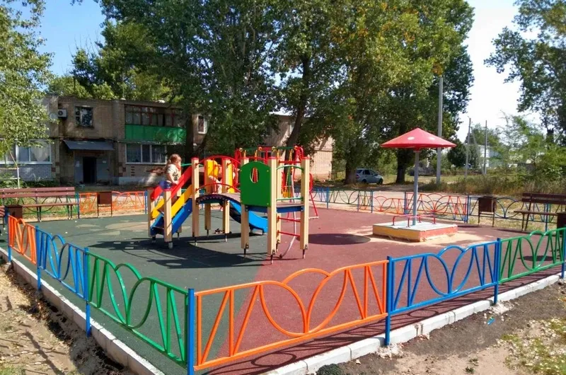 В Приволжском районе обновили десять дворов 