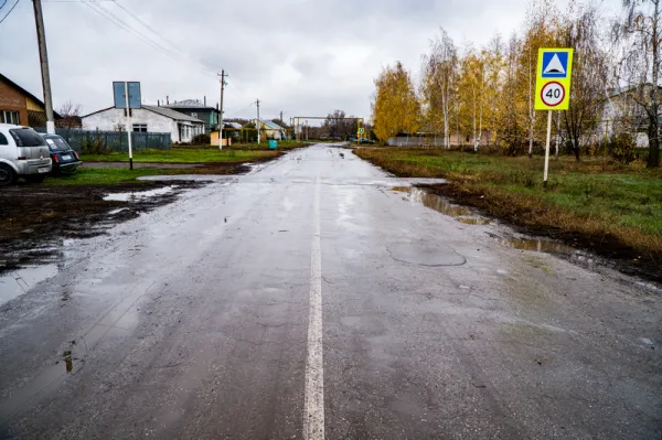 Ученики из Красноярского района будут ездить в школу по обновленной дороге 
