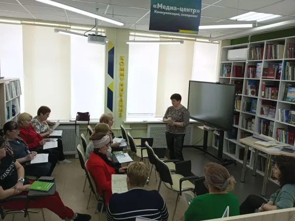 В модельной библиотеке села Елховка проходят семинары и мастер-классы 