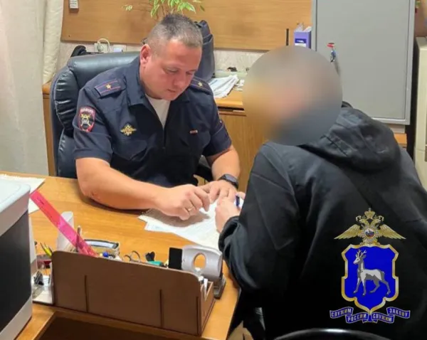 В Самаре задержали водителя ВАЗа, который катал малолетних друзей на капоте