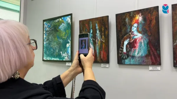 В Самаре открылась художественная выставка "Творю и вытворяю"