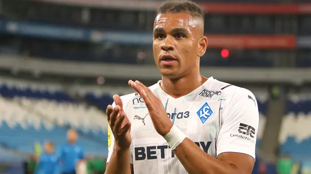 Нападающий "Крыльев Советов" Герман Онугха перешел в "Рубин"