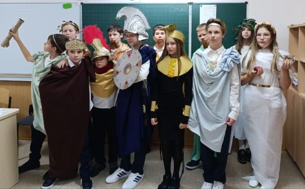 От Конфуция до Афродиты: в Самаре школьники прошли "Посвящение в историки"