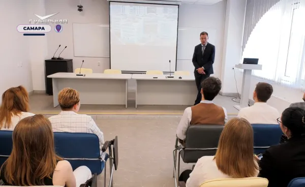 Министр здравоохранения Самарской области Андрей Орлов ответил на вопросы будущих врачей