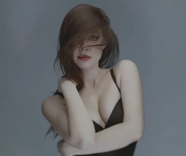 Ведущая программы Утро губернии Саша Байдачная записала новогоднюю песню