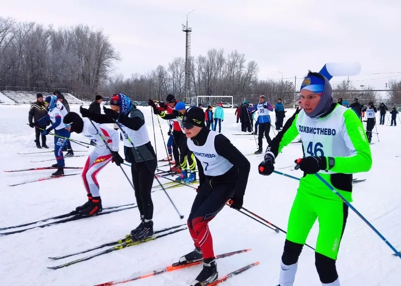 На призы Деда Мороза: в Похвистневе соревновались лыжники от 6 до 75 лет 