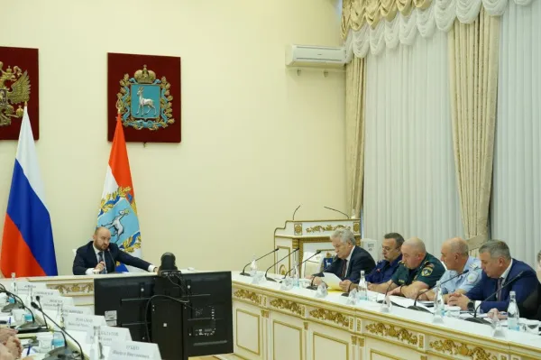 Губернатор Федорищев поручил ускорить ремонт дорог в Самарской области