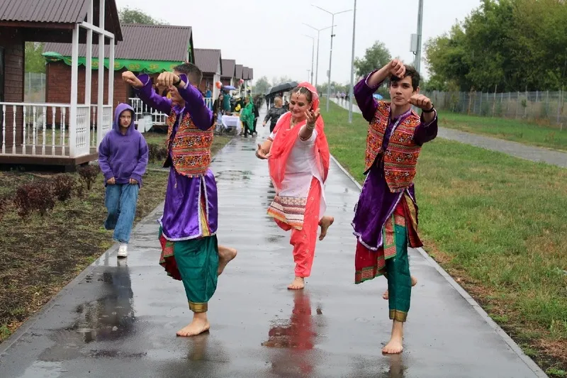 Аллея Дружбы появилась в новом парке Нефтегорска 