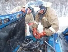 В Волжском районе при столкновении электрички и легкового автомобиля погибли два человека