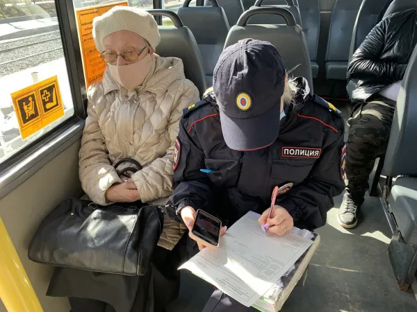 Вход строго по маскам: в Самаре ужесточается контроль за соблюдением антиковидных мер