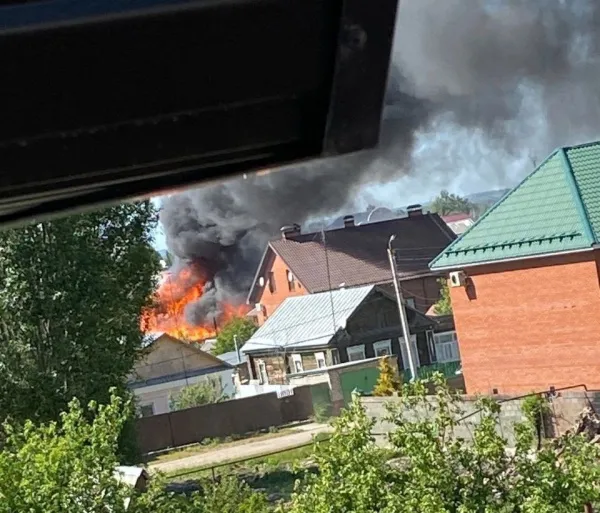 В Самарской области произошел крупный пожар в жилом доме