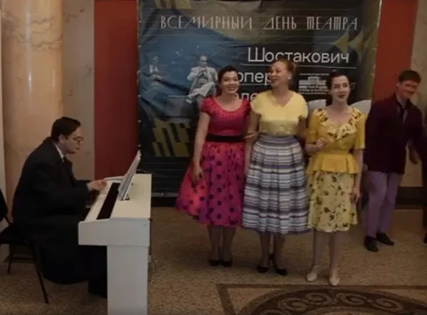 Самарский театр оперы и балета показал праздничный перфоманс в День театра