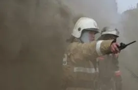 37 пожарных тушили дом в Самаре