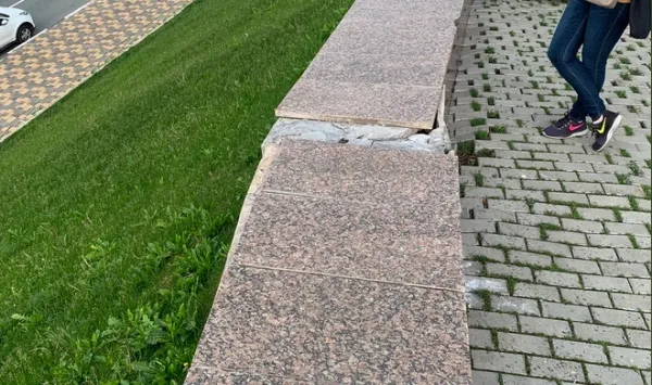 Самарцы показали "поехавший" склон у драмтеатра