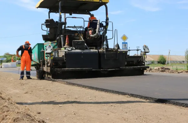 Вячеслав Федорищев поздравил работников и ветеранов отрасли дорожного хозяйства с профессиональным праздником