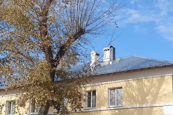 В Самаре обновили фасад и крышу дома на проспекте Кирова
