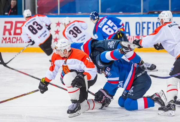 Тольяттинская "Лада" победила "Молот-Прикамье" 