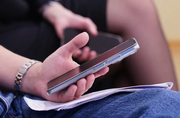 В киберполиции рассказали, как отличить фейковое сообщение с "Госуслуг" от настоящего