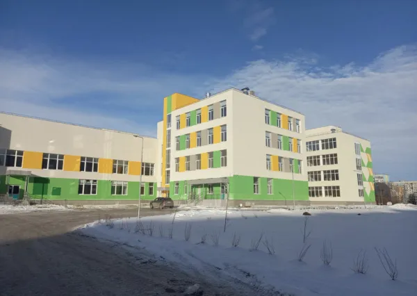 Видео: как продвигается строительство крупнейшей школы региона