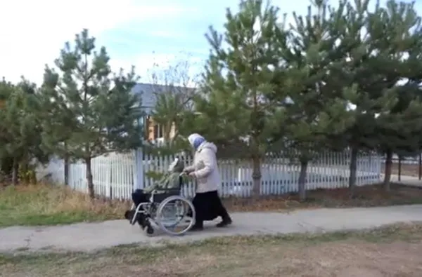 Более 200 пожилых жителей Самарской области за год обрели приемную семью