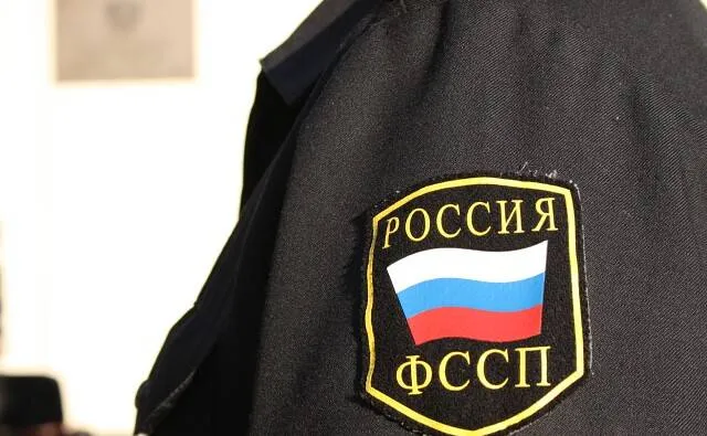 В Тольятти приставы забрали у нерадивых родителей 5-летнюю дочь