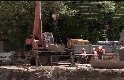 В Самаре энергетики меняют тепломагистраль на ул. Советской Армии