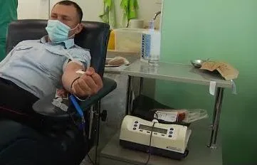 Самарские полицейские спасают жизнь парню, который нуждается в переливании крови