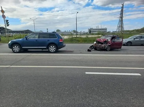 Не соблюла дистанцию: в Тольятти Matiz влетел в Volkswagen