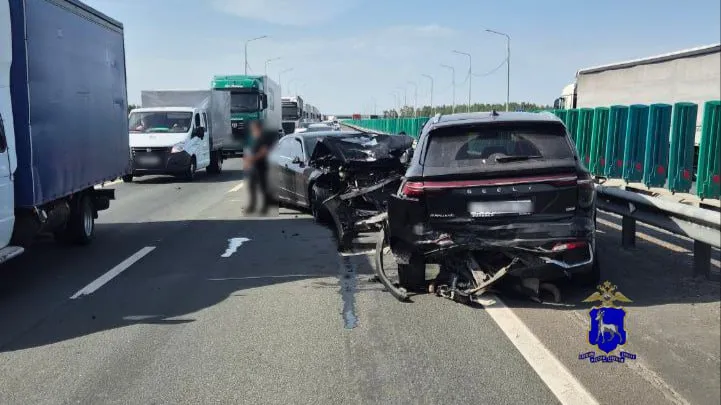 В Самарской области столкнулись три автомобиля 2 сентября