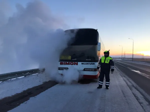В Самарской области на трассе из-за морозов заглох рейсовый автобус с 7 детьми и тремя десятками взрослых пассажиров