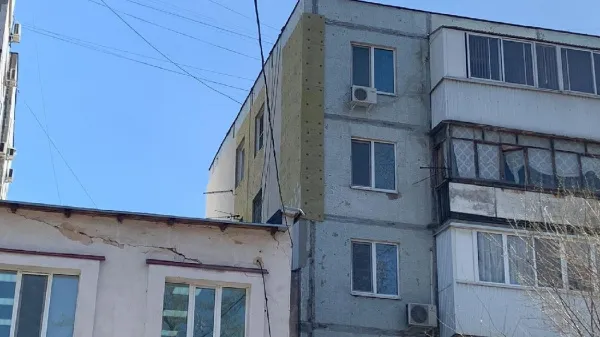 В Самаре прокуратура заставила УК привести в порядок промерзшую стену жилого дома