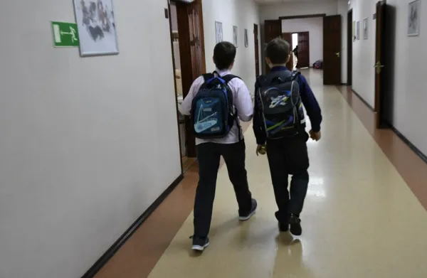 Вплоть до моральной компенсации: юристы рассказали, что делать родителям школьников, которые подвергаются травле